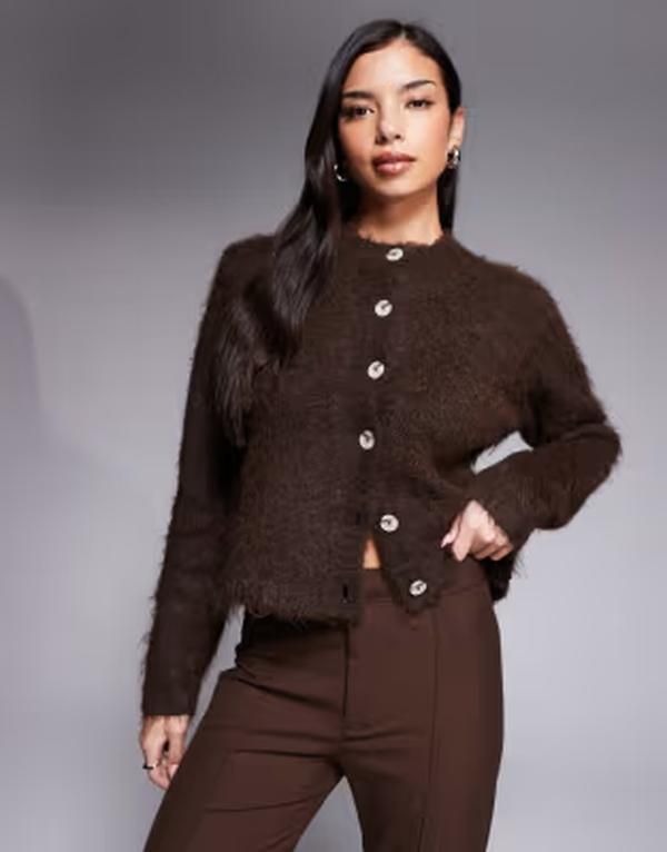 ザ・フロリック レディース アウター カーディガン ニット The Frolic exclusive fluffy knit button up cardigan in chocolate チョコレー