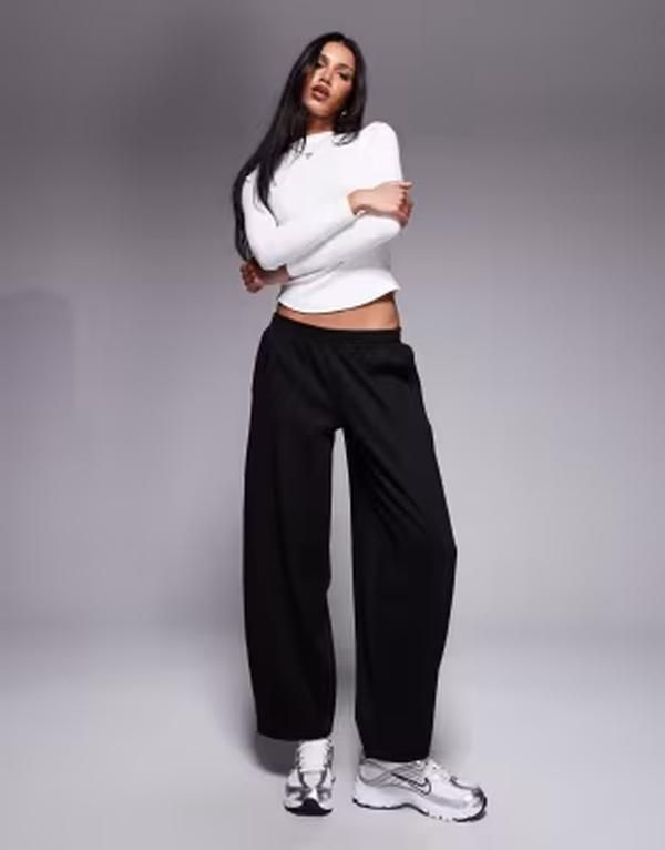 カイア レディース ボトムス カジュアルパンツ スウェットパンツ コットン Kaiia exclusive cotton rich seam detail barreleg sweatpants Bl