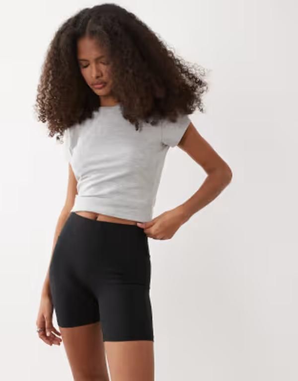 アルケット レディース ボトムス ハーフパンツ・ショーツ ショートパンツ ARKET soft stretchy legging shorts Black ブラック