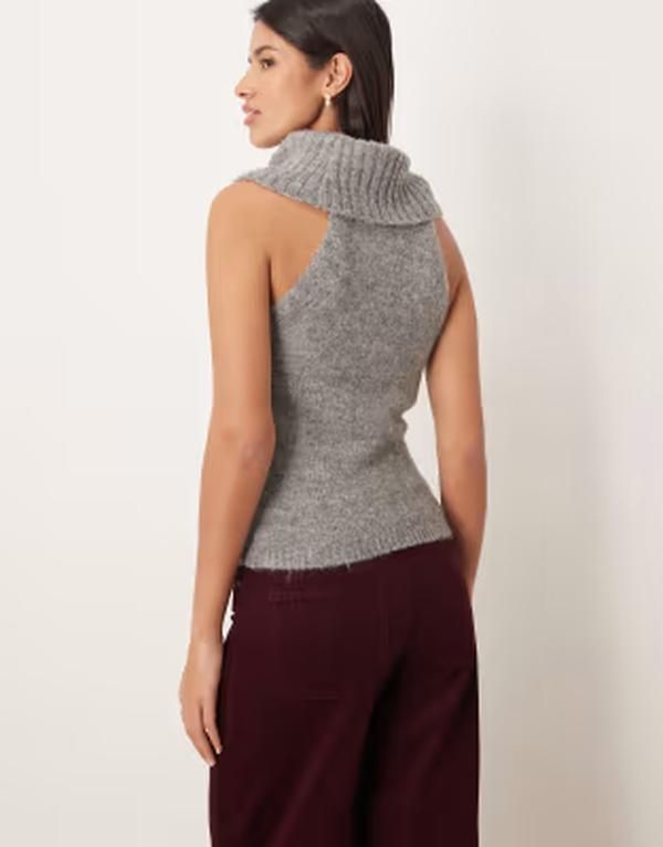 ジーナトリコ レディース アウター ニット・セーター ハイネック ノースリーブ Gina Tricot chunky knit sleeveless high neck top in mid heat