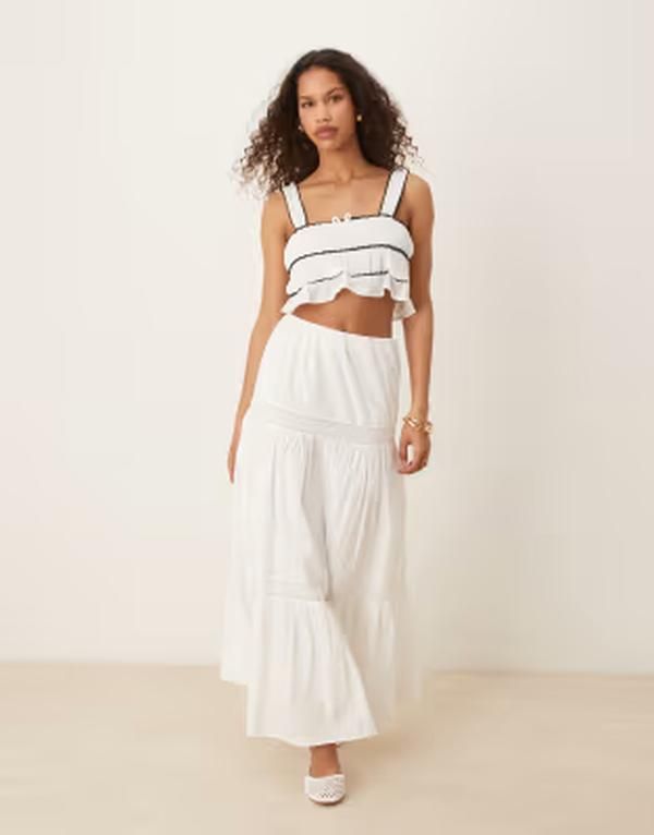ジーナトリコ レディース ボトムスカート ティアード ミディ レース Gina Tricotie red lace midi skirt WHITE ホワイト