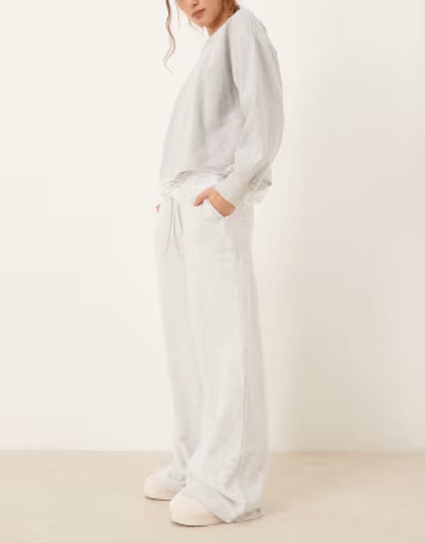 ジーナトリコ レディース ボトムス カジュアルパンツ スウェットパンツ Gina Tricot lowaist drawstring sweatpants in light gray melange 13,666円