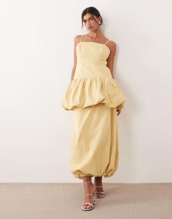 アレンジ レディース ボトムスカート ミディ ARRANGE bubble midi skirt in tonal buttermilk part of a setONAL BUTTERMILK