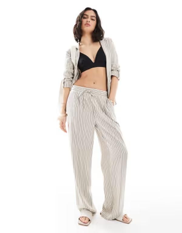 ヴェロモーダ レディース ボトムス カジュアルパンツ ワイドレッグ リネン Vero Moda mix and match linen touch wide leg pants in cream st