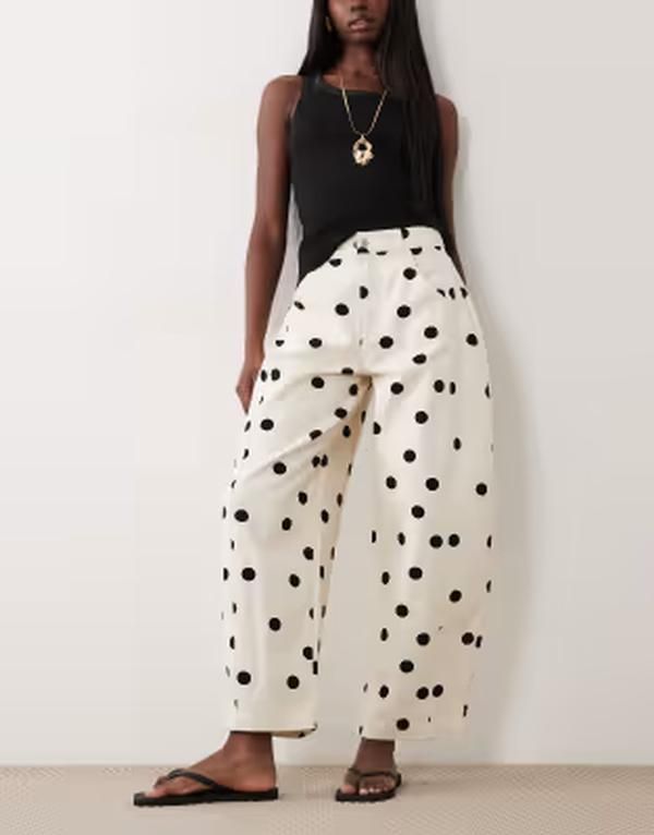 エイソス レディース ボトムス デニムパンツ ドット柄 ドット ジーンズ ASOS DESIGN barrel jeans in polka dot Cream polka dot クリーム