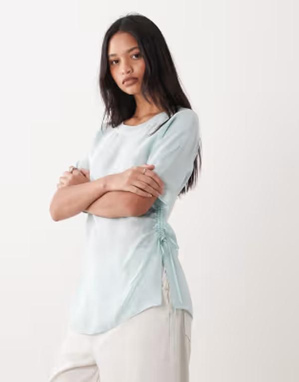 アルケット レディース トップス Tシャツ ギャザー サテン ARKET satin longline tshirt with ruched waist in mint green グリーン