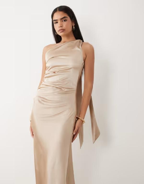 アリアコーブ レディース トップス ワンピース ドレープ サテン マキシ Aria Cove satin drape twist shoulder maxi dress in champagne GO
