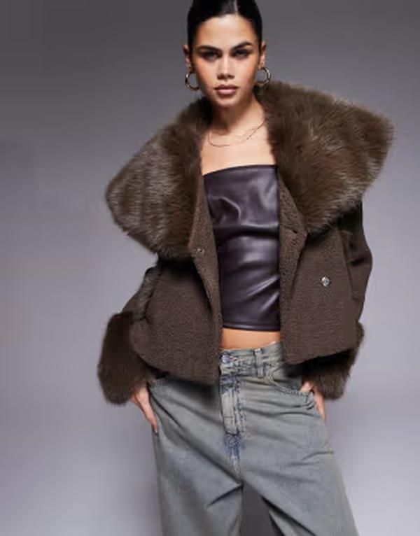 ザ・フロリック レディース アウター ジャケット・ブルゾン The Frolic exclusive boucl faux fur oversized collar and cuff detailin