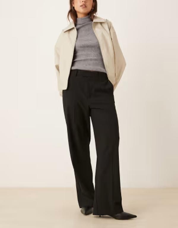 マンゴ レディース ボトムス カジュアルパンツ ストレート Mango pleat frontailo red straight leg pants Black ブラック