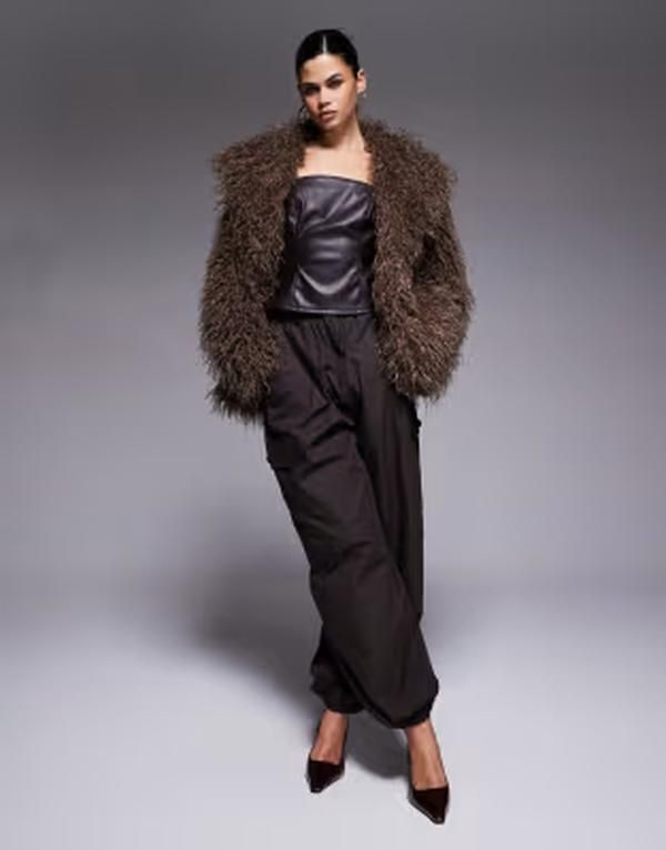 ザ・フロリック レディース アウター コート The Frolic exclusive faux fur oversized collar coat in coffee コーヒー