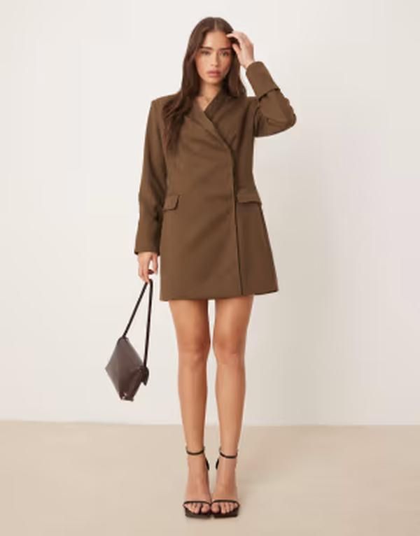 プリティラヴィッシュ レディース トップス ワンピース ミニ ブレザー Pretty Lavish tailo red blazer mini dress Brown ブラウン