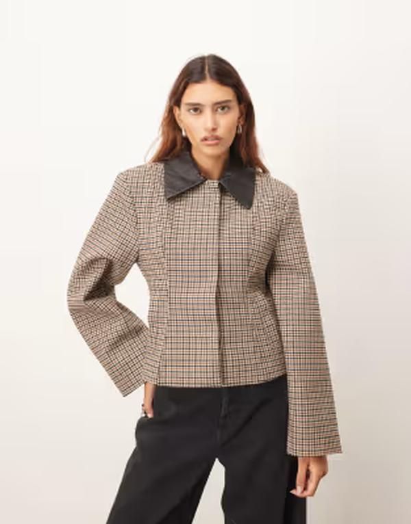 アレンジ レディース アウター ジャケット・ブルゾン コントラスト レザー ARRANGE structu red jacket with contrast leather collar BROWN 47,280円