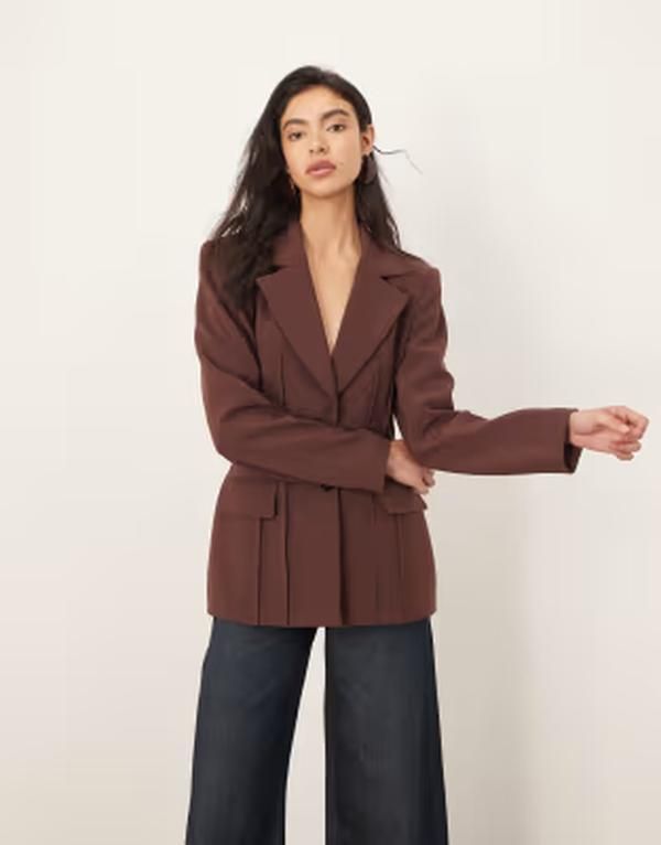 アレンジ レディース アウター ジャケット・ブルゾン ブレザー ARRANGE premium sculpted blazer in chocolate チョコレート