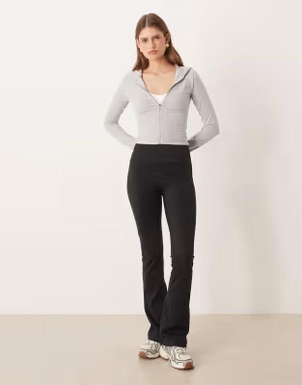 ジーナトリコ レディース ボトムス レギンス Gina Tricot flare soft leggings Black ブラック