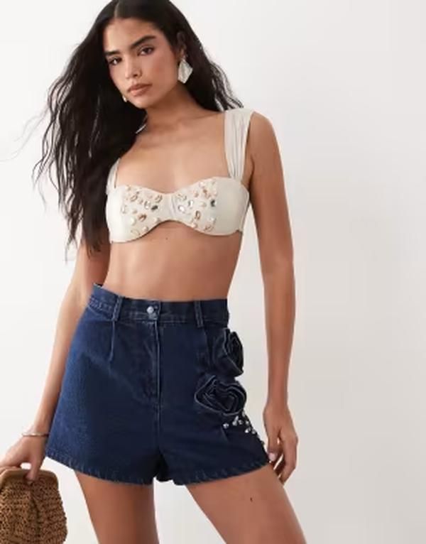 エイソス レディース ボトムス ハーフパンツ・ショーツ ショートパンツ デニム ASOS LUXEmbellished corsage detail denim shorts in dark wash