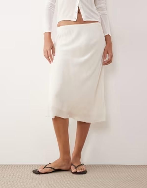 アルケット レディース ボトムスカート ミディ サテン ARKET satin midi skirt Offwhite オフホワイト