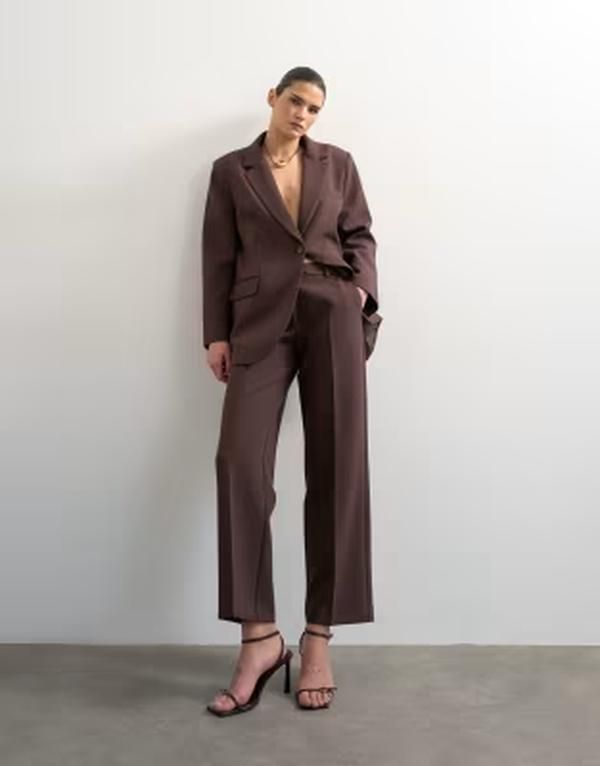 トップショップ レディース ボトムス カジュアルパンツ ストレート Topshop mid rise clean straight leg pants in chocolate part of a s