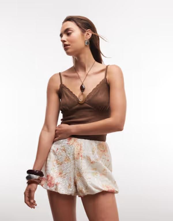 ジーナトリコ レディース ボトムス ハーフパンツ・ショーツ プリント ショートパンツ Gina Tricot bloomer shorts in peach flower print Peach fl