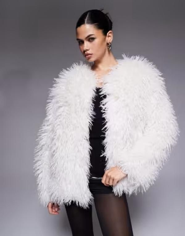 ザ・フロリック レディース アウター ジャケット・ブルゾン The Frolic exclusive oversized mongolian faux fur jacket in cream クリーム