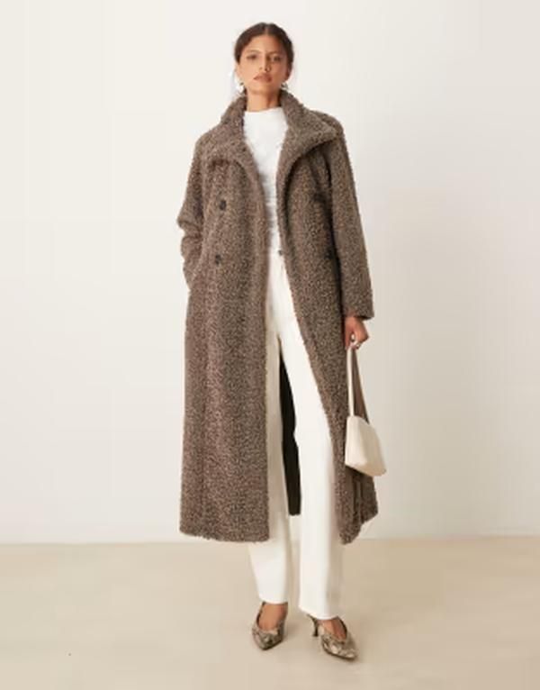 プリティラヴィッシュ レディース アウター コート Pretty Lavish belted boucle wrap coat in taupe トープ
