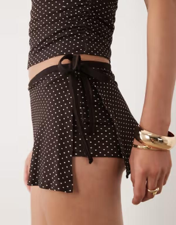 モーテル レディース ボトムスカート ドット プリント Moteluel wrap skort in micro polka brown print part of a set POLKA BROWN