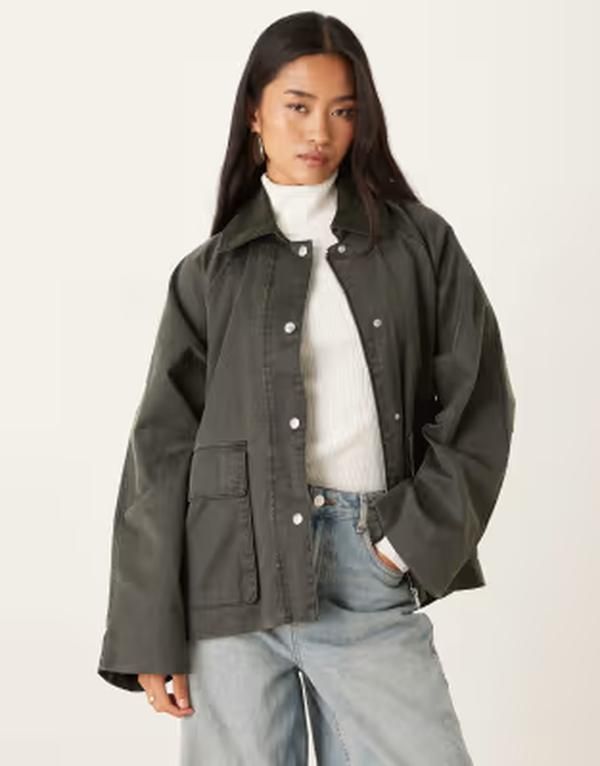 ジーナトリコ レディース アウター ジャケット・ブルゾン コーデュロイ キルティング コントラスト Gina Tricot quilted oversized jacket in dar khaki