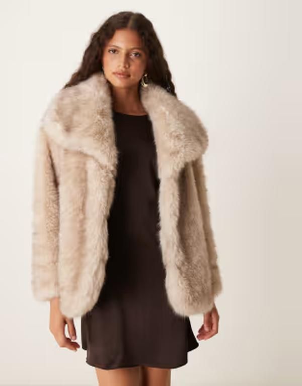プリティラヴィッシュ レディース アウター コート Pretty Lavish faux fur coat in stone Beige Marl マール
