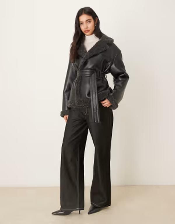 ジーナトリコ レディース アウター コート ジャケット Gina Tricot shorteddy PU belted jacket with dark gray collar trim Black