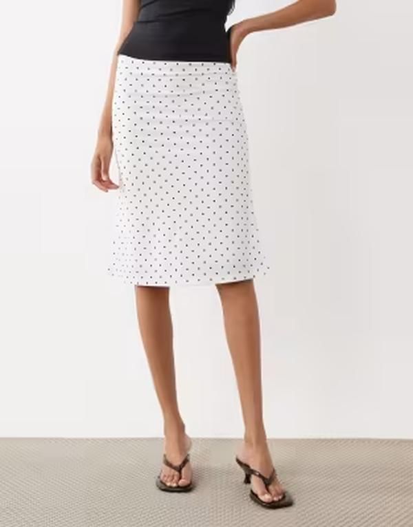 ジーナトリコ レディース ボトムスカート ドット柄 ドット プリント ミディ Gina Tricot midi skirt and white polka dot print part of a se