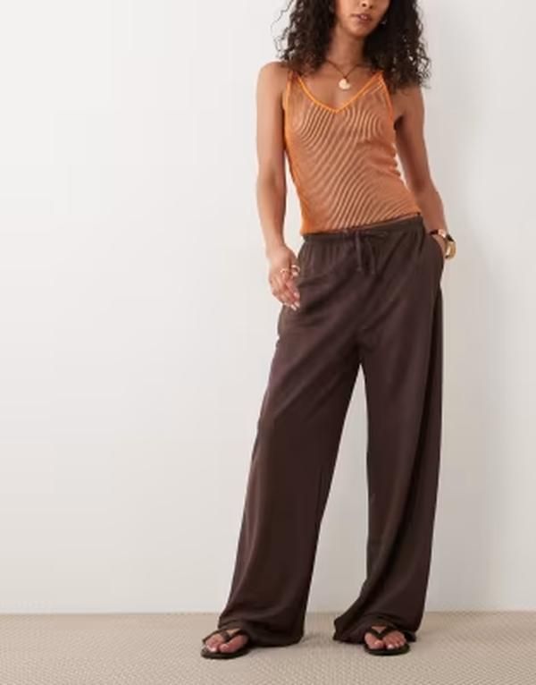ジェイディーワイ レディース ボトムス カジュアルパンツ ワイドレッグ JDY wide leg pants in chocolate Brown ブラウン 13,110円