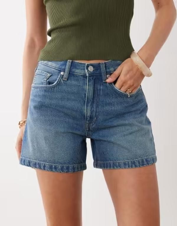 アルケット レディース ボトムス ハーフパンツ・ショーツ ショートパンツ デニム ARKET mid waist fivepocket denim shorts wash Blue wash ブルー