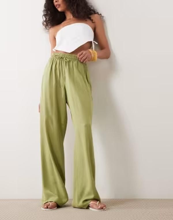 エイソス レディース ボトムス カジュアルパンツ ワイドレッグ リネン ASOS DESIGN linen blend wide leg pullon pants in olive Green グリー