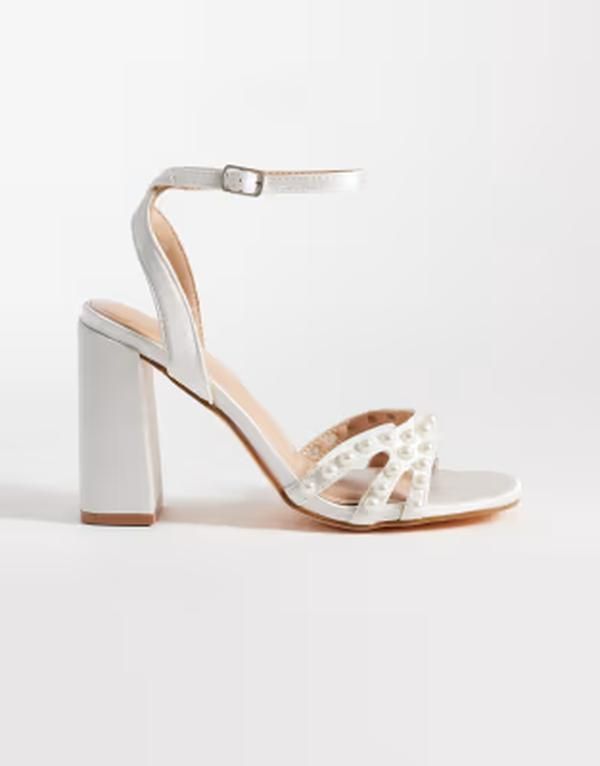 セクウェル レディース シューズ サンダル サテン ヒール SEQWL Clark fauxpearl embellished block heeled sandalsatin White satin