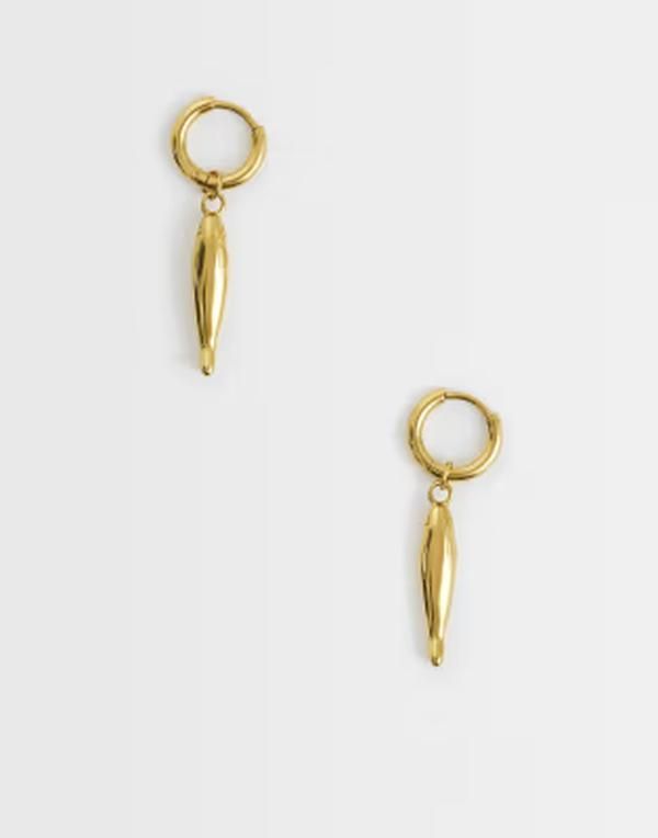 ロストソウルズ レディース アクセサリー ピアス・イヤリング Tシャツ Lost Soulsmall fish charm hoop earrings in 18kt gold plated stai