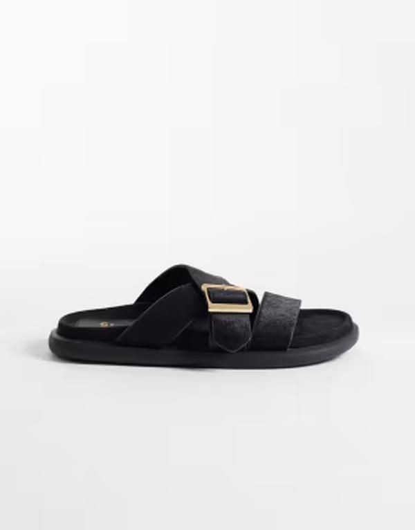 シュー レディース サンダル schuh Tear cross over flat sandals with buckle detailing pony Black pony ブラック