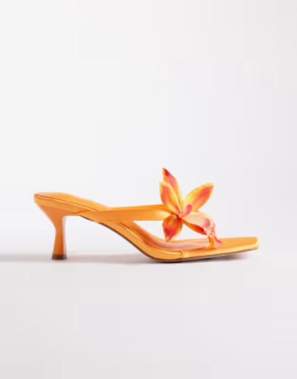 シミー ワイドフィット レディース シューズ サンダル ヒール Simmi Wide Fit Simmi London Wide Fit Ruby kitten heel sandals with f
