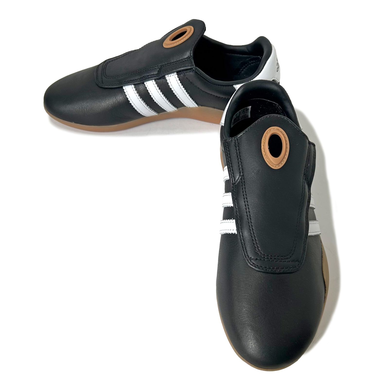 [アディダス] テコンドーメイ (Core Black/Cloud White/Gum, 日本の靴のサイズ寸法, 大人, 数値, 24.5 cm) [Core Black / Cloud White / Gum] [24.5 cm]