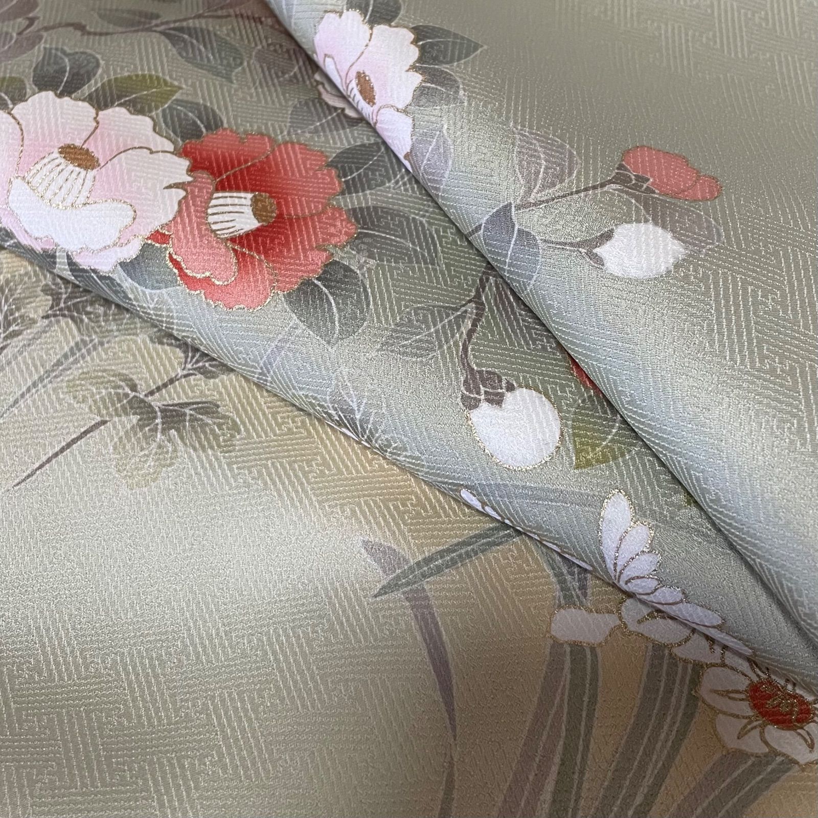 R024 美品 訪問着 手描き友禅 金彩加工 綸子 暈し染め 椿 梅 正絹 身丈