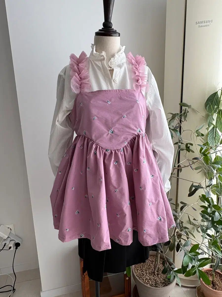 キャンディストリッパー フローラル刺繍フリル紐 ビスチェトップス 2