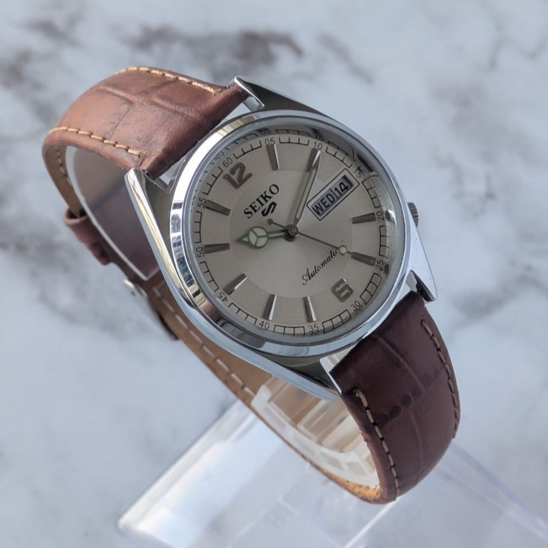 【OH済・稼働品】セイコー5 自動巻き 6309A 70s ★赤文字盤 ゴールド OH済 稼働品 SEIKO セイコー5 自動巻き 6309A 70s 80s ヴィンテージ 銀