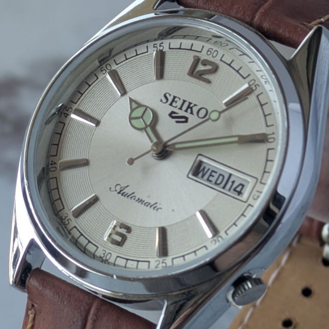【OH済・稼働品】セイコー5 自動巻き 6309A 70s ★赤文字盤 ゴールド OH済 稼働品 SEIKO セイコー5 自動巻き 6309A 70s 80s ヴィンテージ 銀