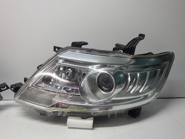 セレナ ヘッドライト 左右 HID キセノン C25 NC25 後期 100-24921