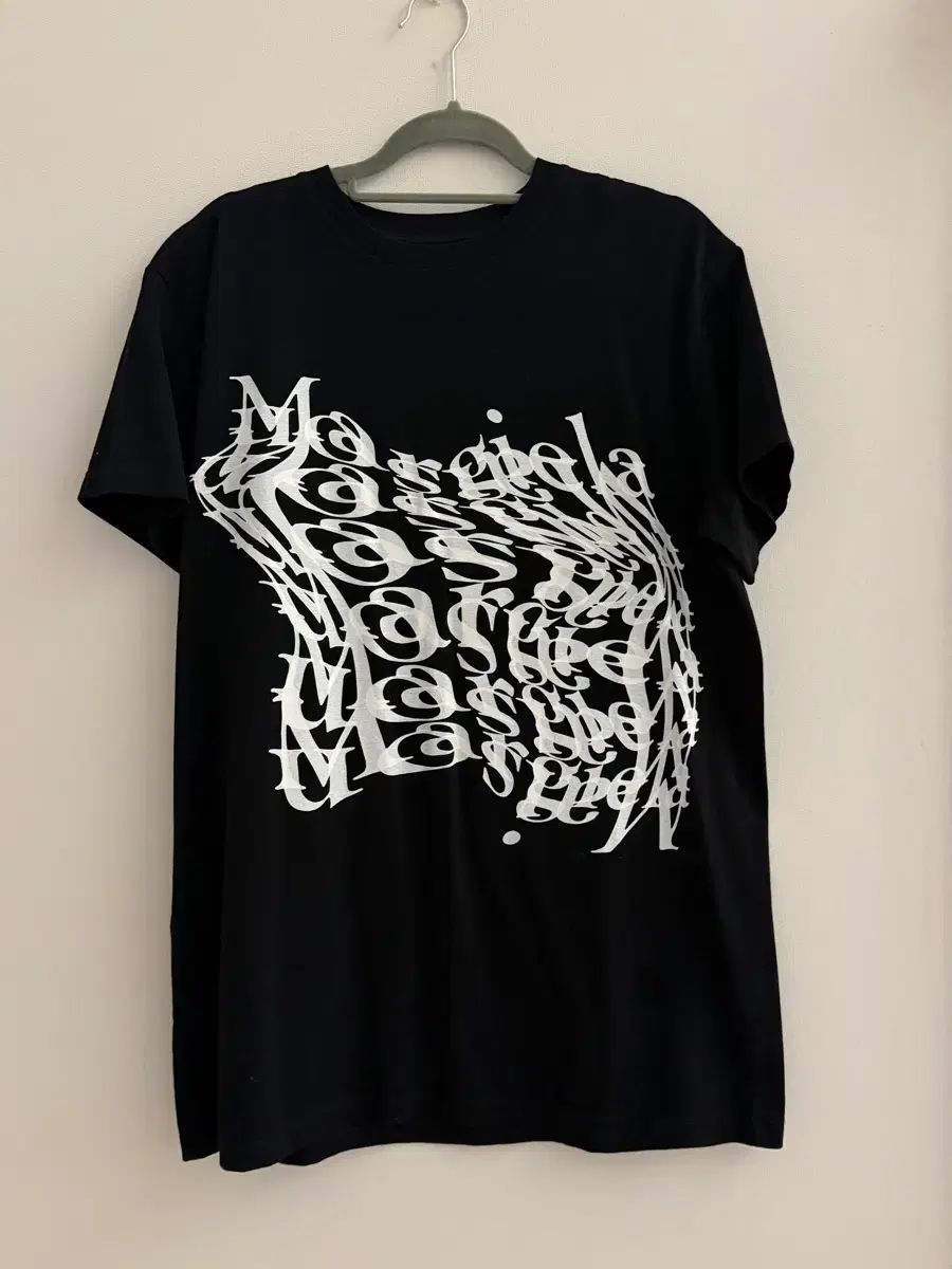 メゾンマルジェラ ブラック グラフィック 半袖Tシャツ L