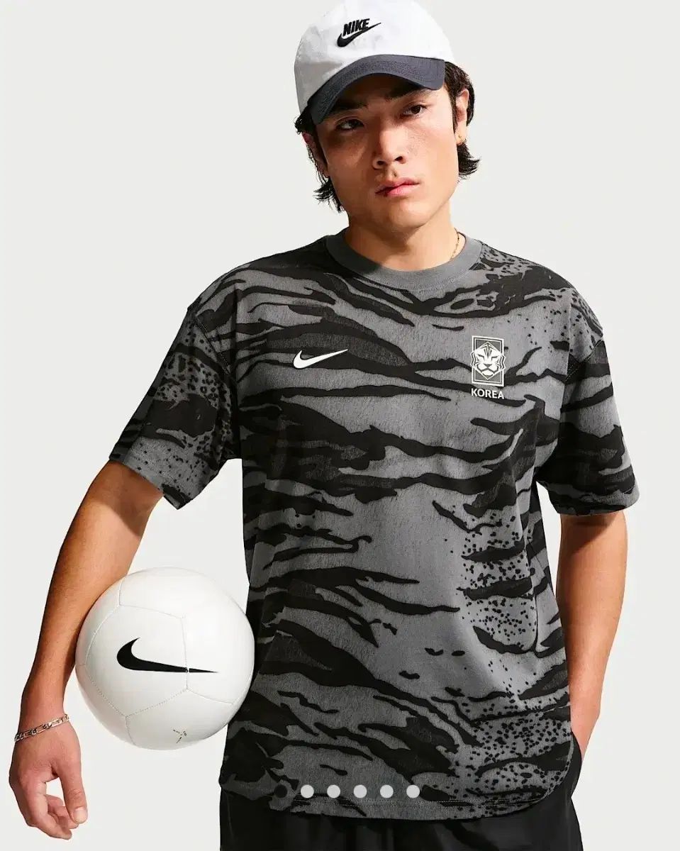 (新品 / S L) NIKE サッカー 韓国国家代表 虎 パータン Tシャツ アイアン グレー