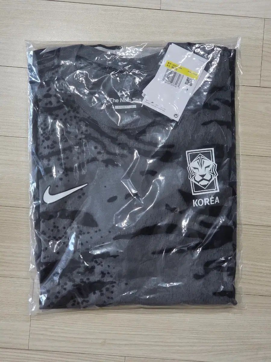 (新品 / S L) NIKE サッカー 韓国国家代表 虎 パータン Tシャツ アイアン グレー
