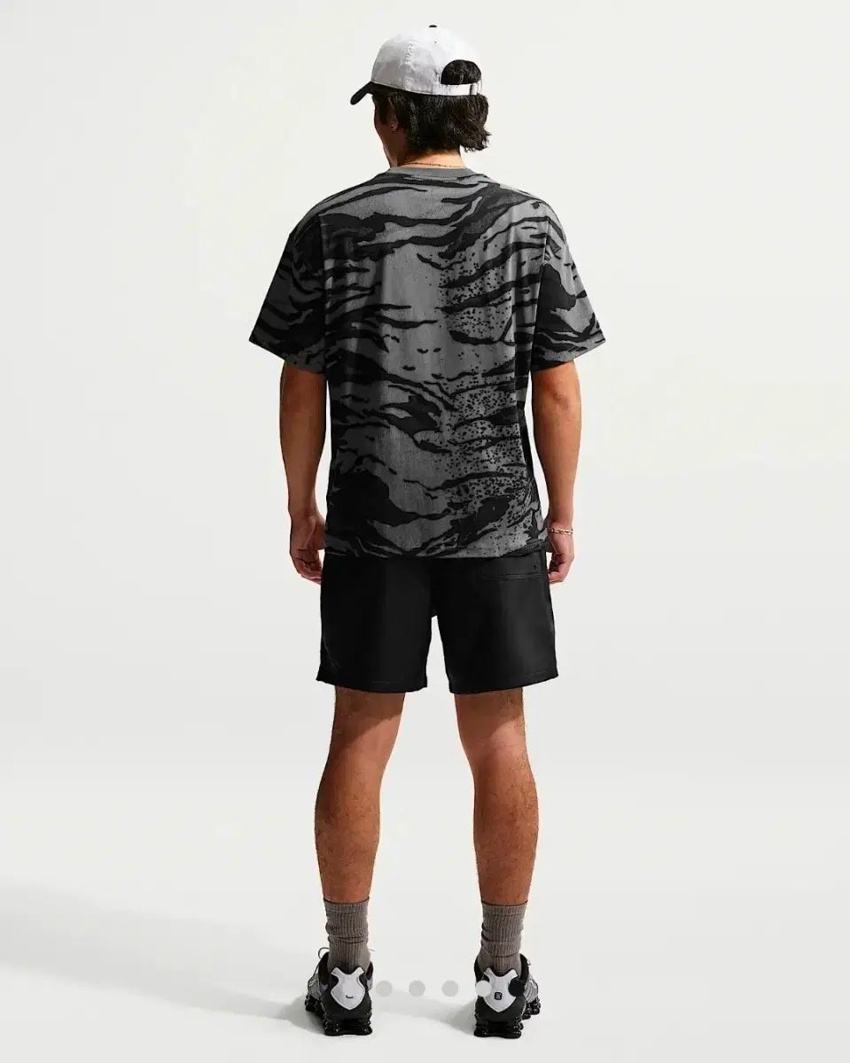 (新品 / S L) NIKE サッカー 韓国国家代表 虎 パータン Tシャツ アイアン グレー