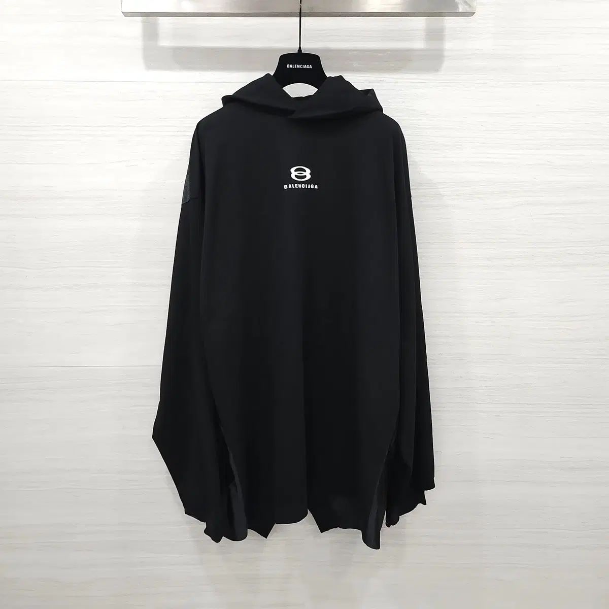 バレンシアガ ユニティ スポーツ アイコン オーバーサイズ ロング スリーブ Tシャツ 768067
