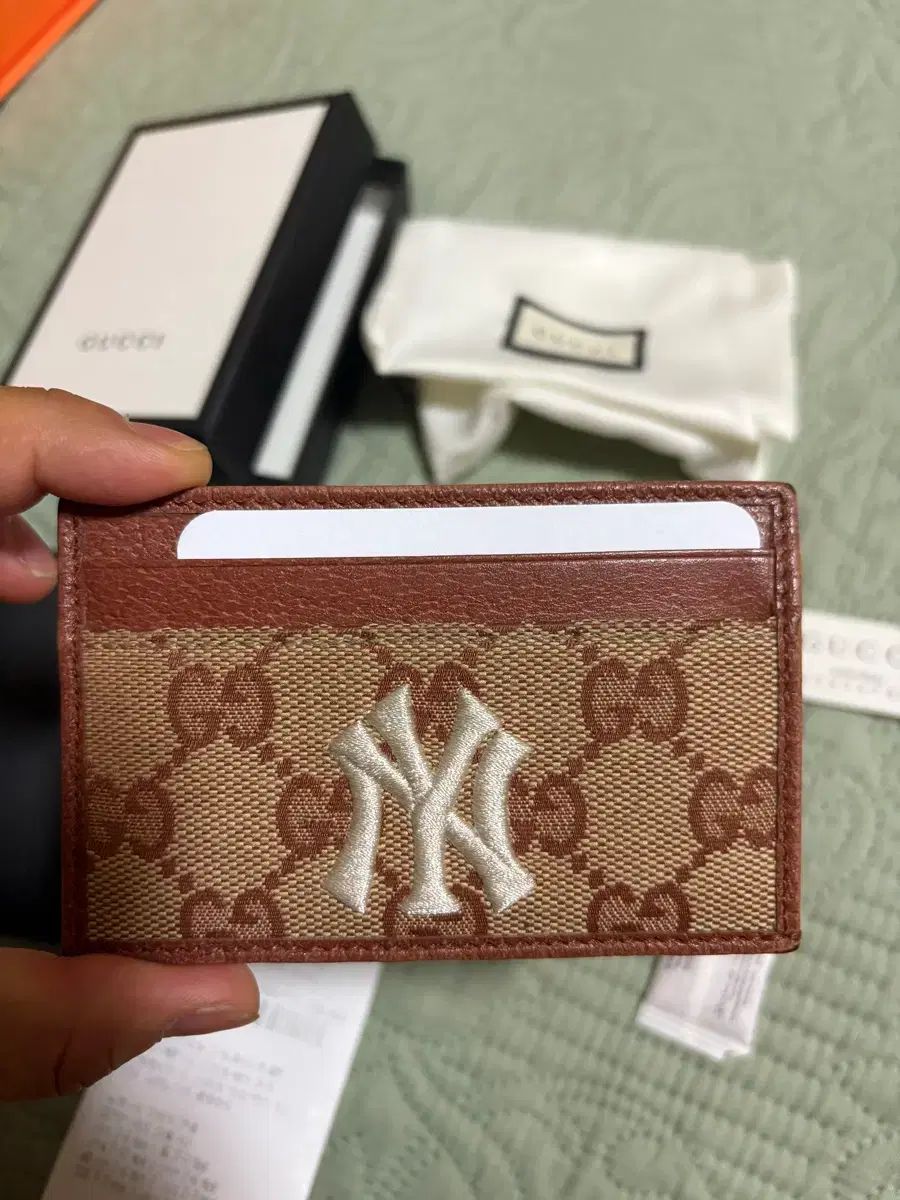 (限定モデル)グッチ MLB コラボ カードウォレット