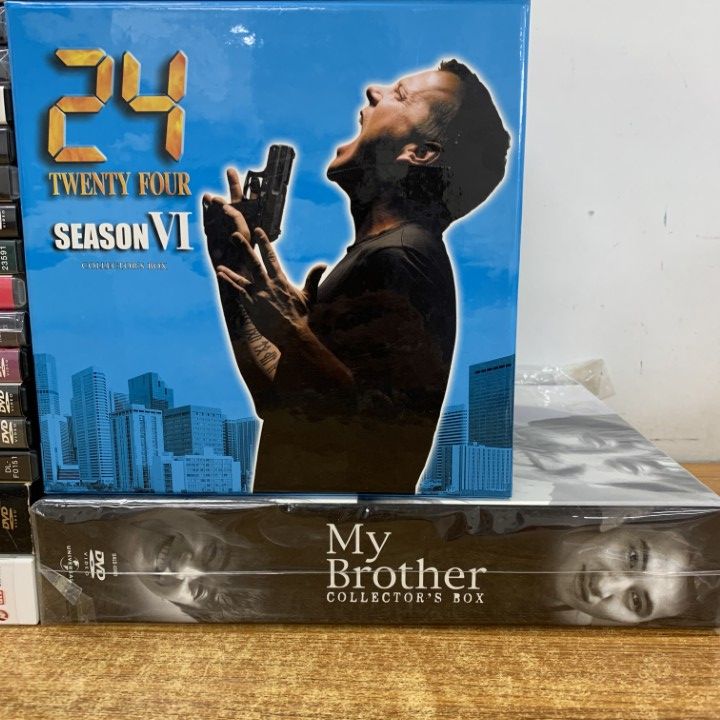 DVDまとめ売り □01)【1点限り!】映画などのDVD/まとめ売り約50点大量セット/ダイ