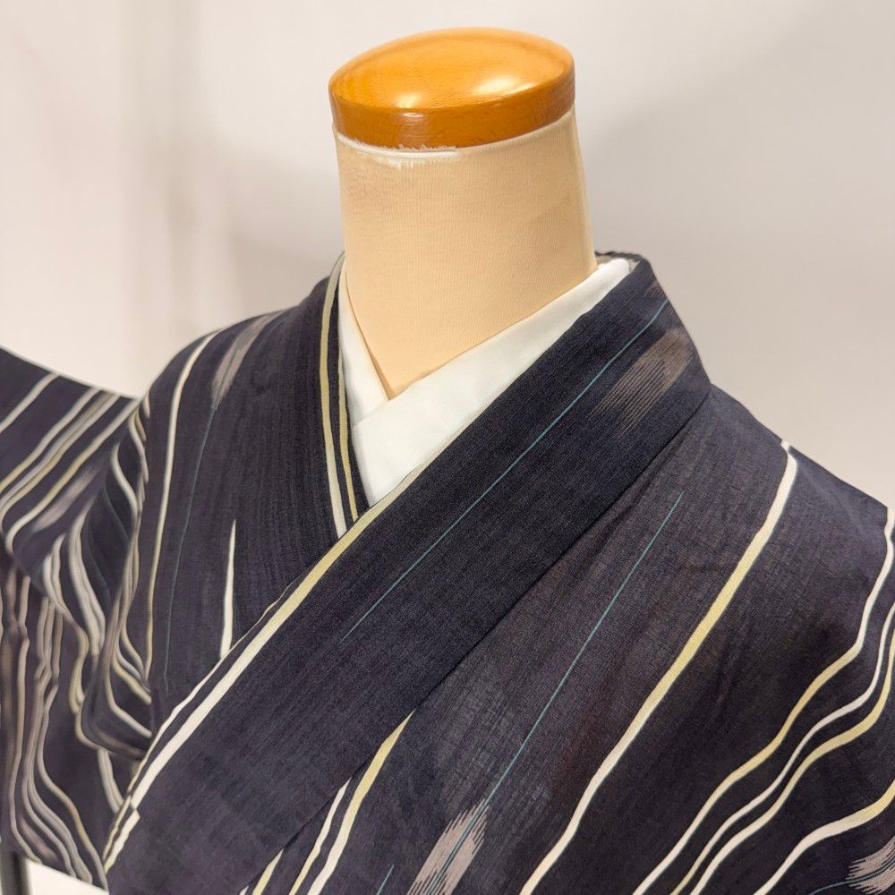 小紋 夏 紗 夏用 洗える着物 裄68.2cm 身丈167.2cm 花柄 お洒落着 普段着 ポリエステル こげ茶 美品 L サイズ 5924